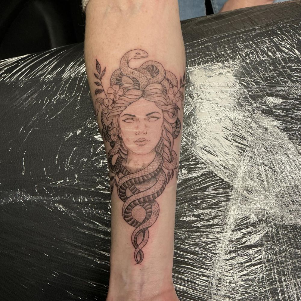 red beard tattoo vailly sur aisne