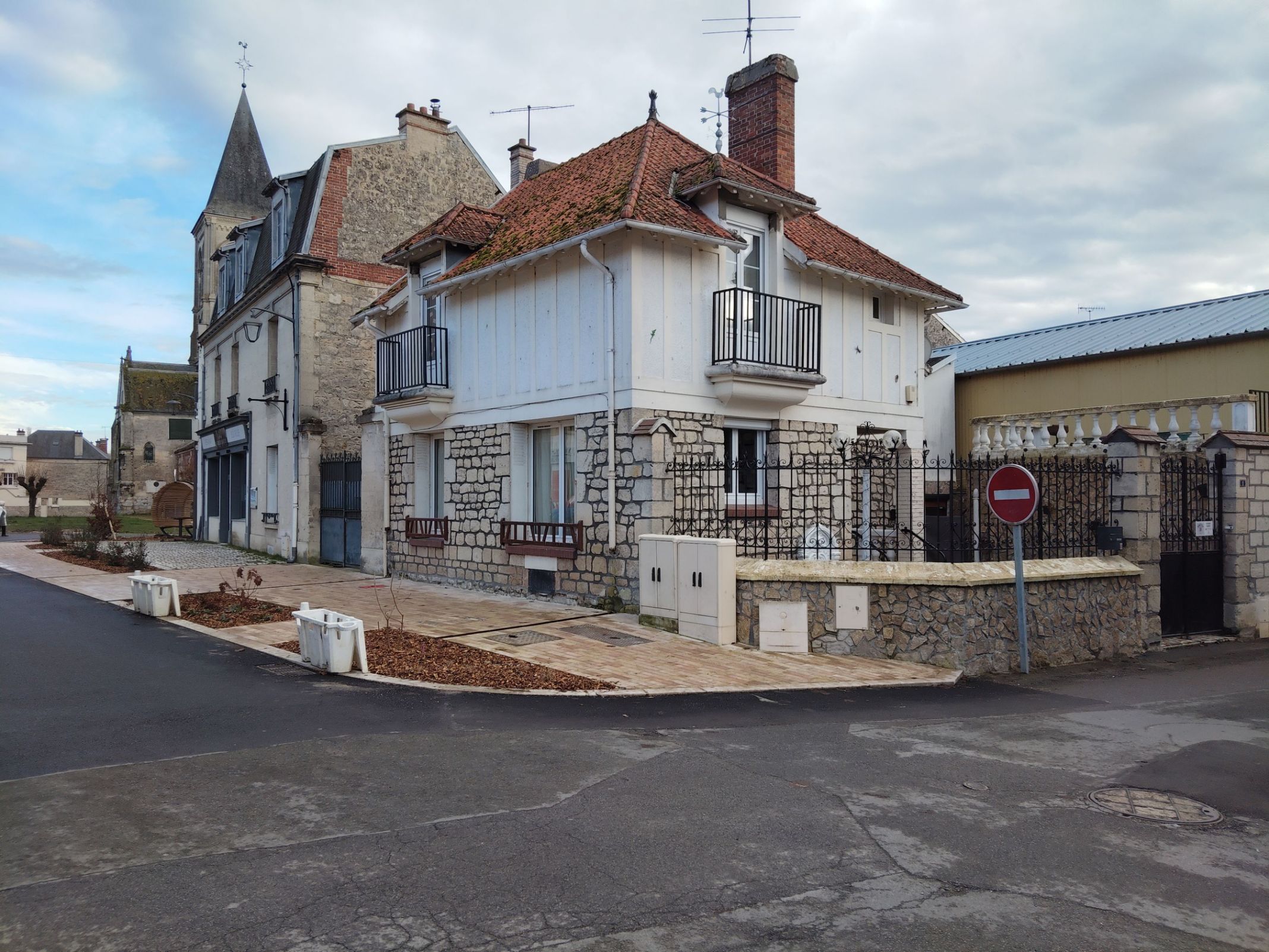 pretty by ju vailly sur aisne