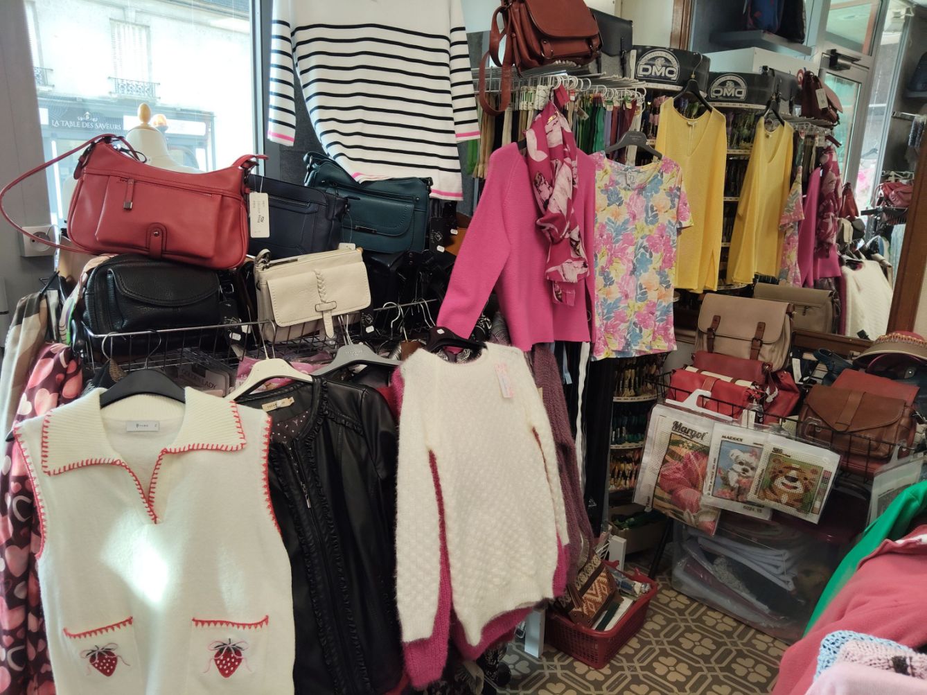 vetements Christine Tingry vailly sur aisne